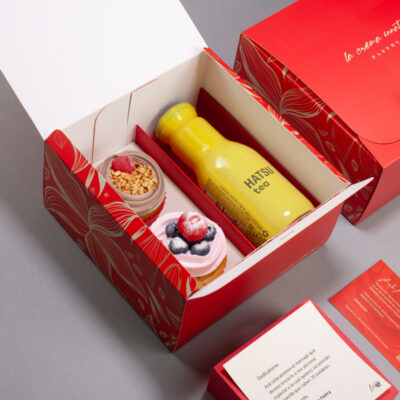 2 cupcakes + té Hatsu + dedicatoria personalizada