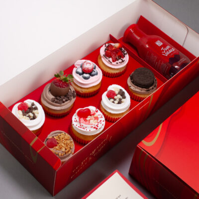 8 cupcakes + café frío Juan Valdez + dedicatoria personalizada